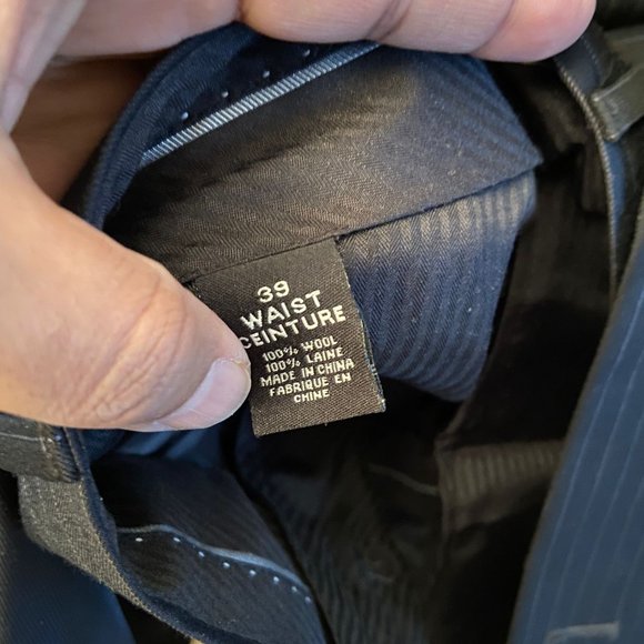 Mens 2 Pc Suit by Geoffrey Beene - Picture 4 of 4